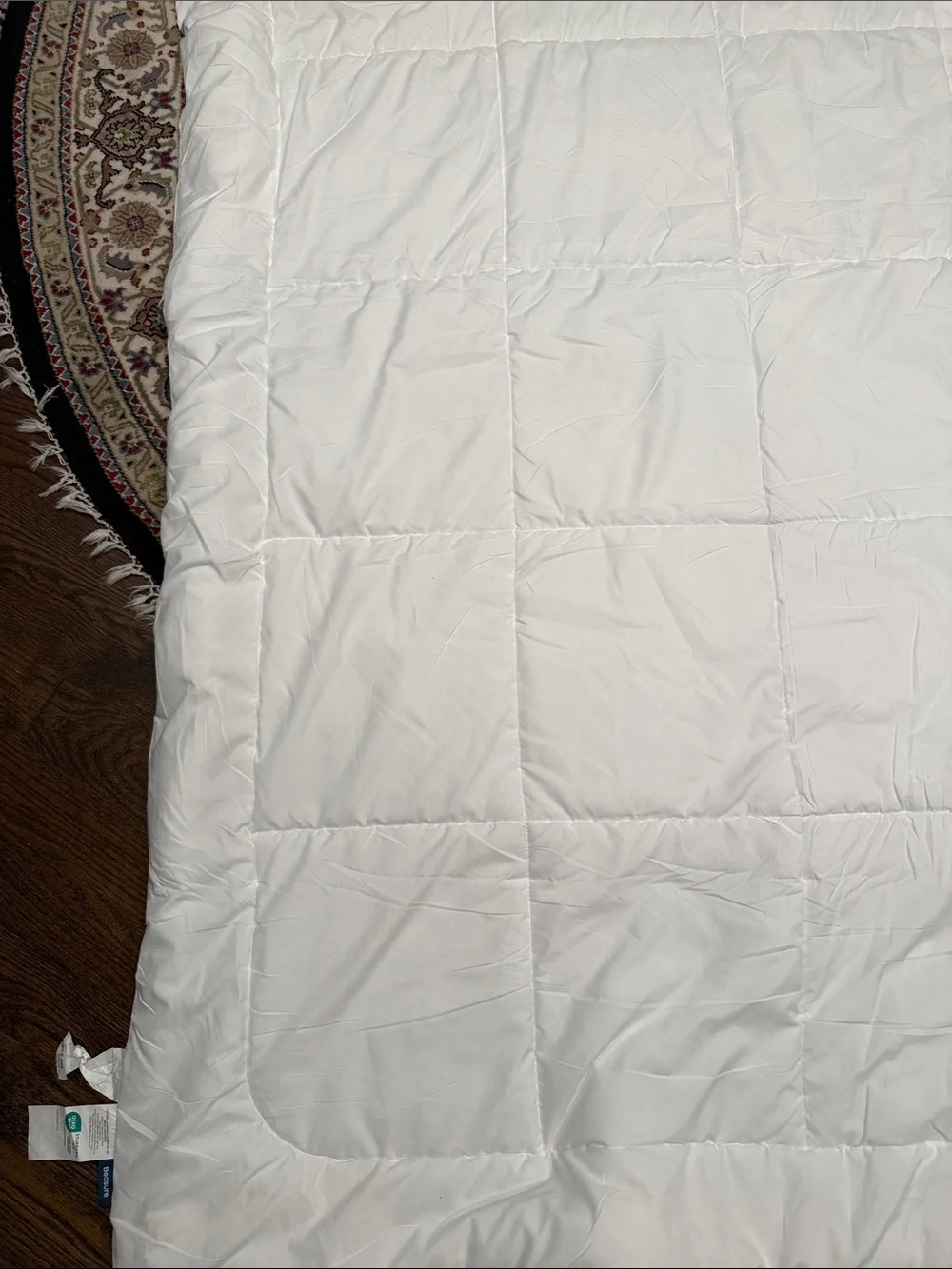 Plush White Comforter - Lightweight All-Season Comfort. Duvet insert